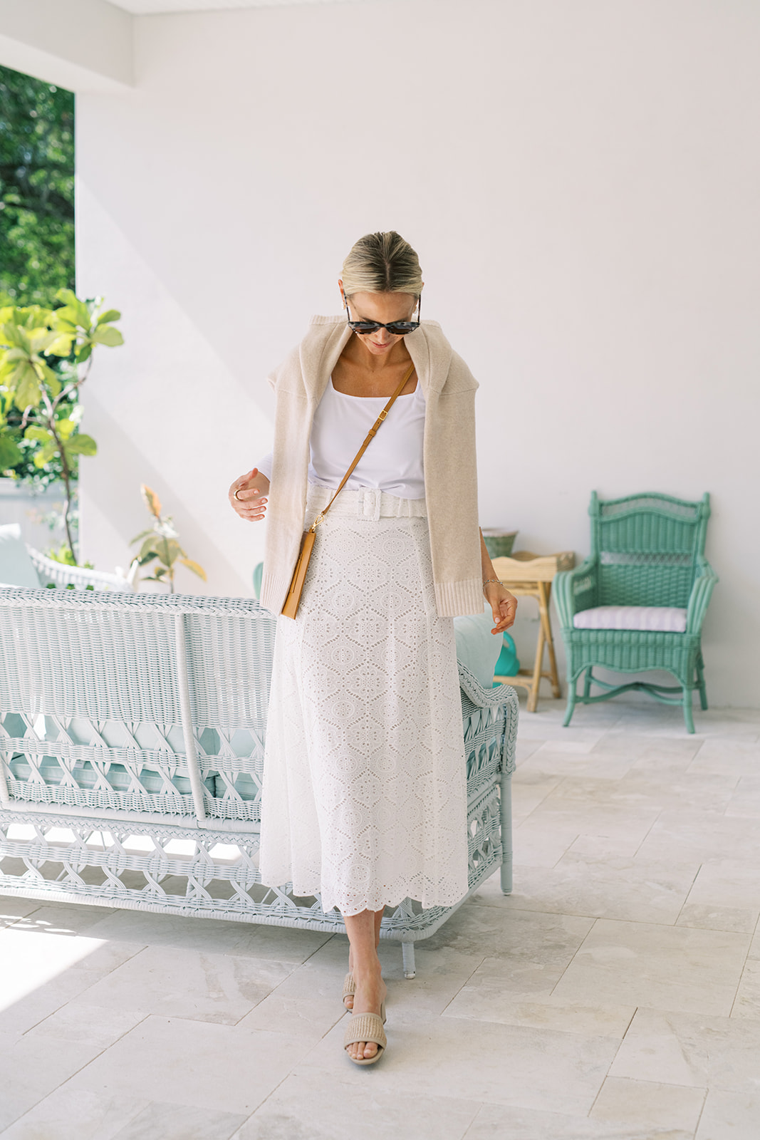 neutral outfit look for europe