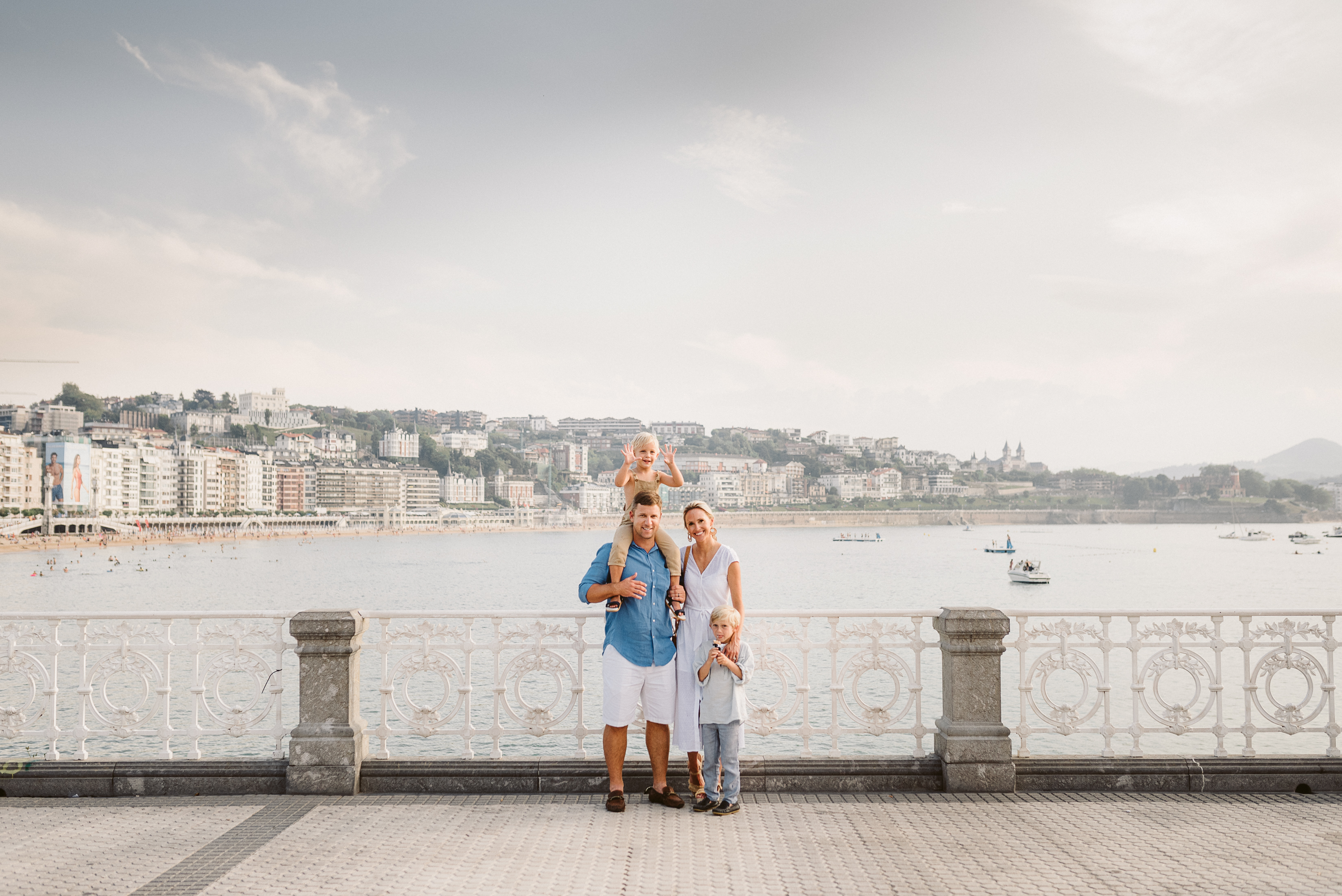 alenjandro flytographer