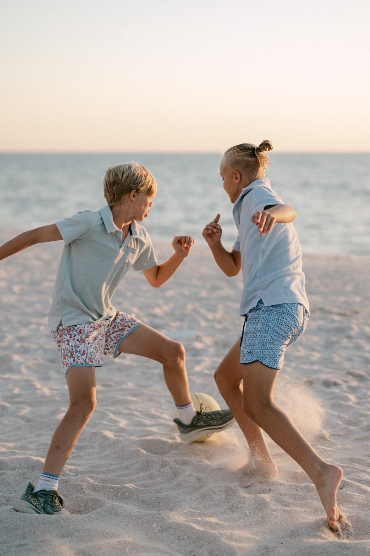 beachside dining in Naples